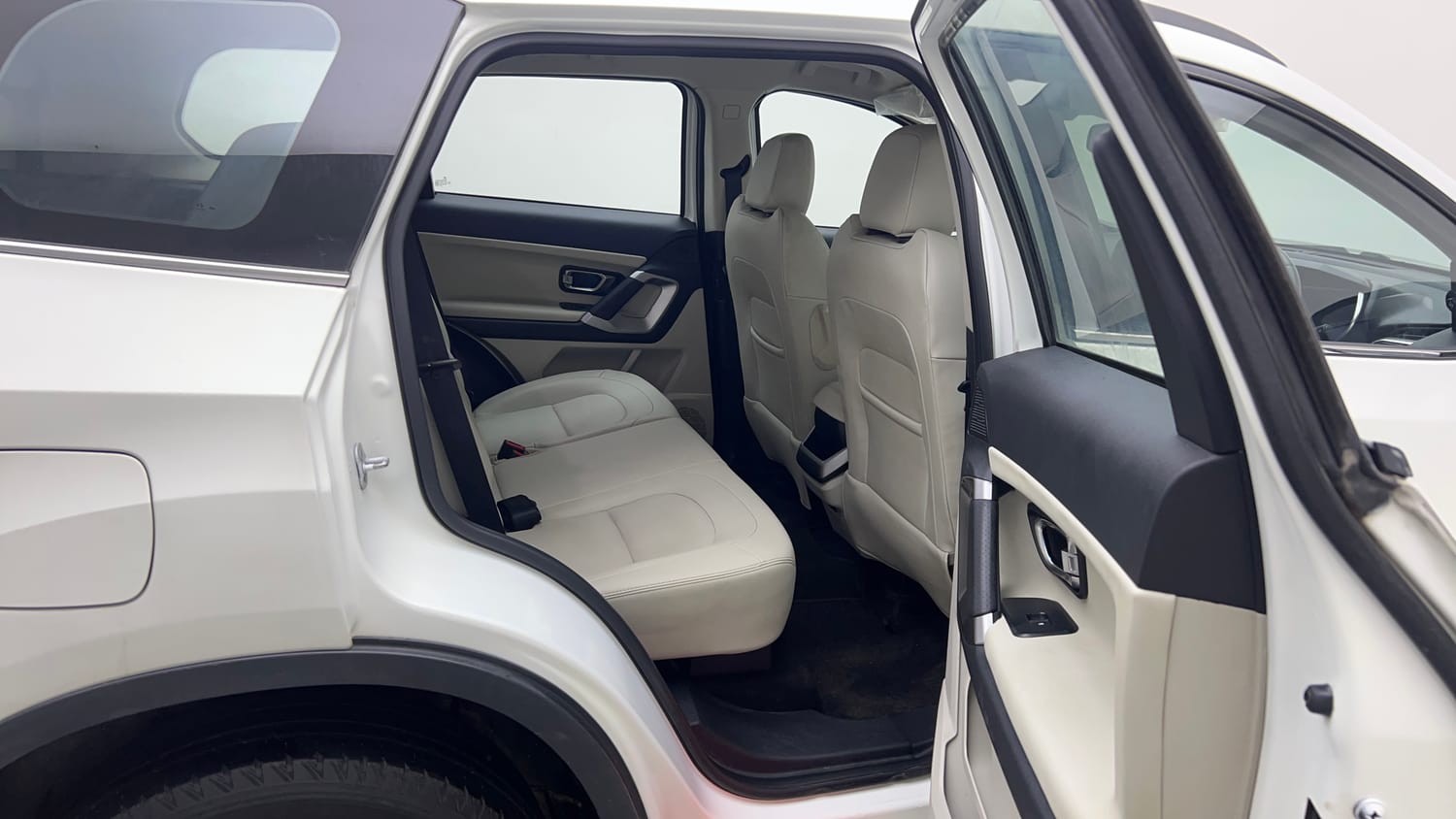 2021 Tata Safari XZA Plus-18