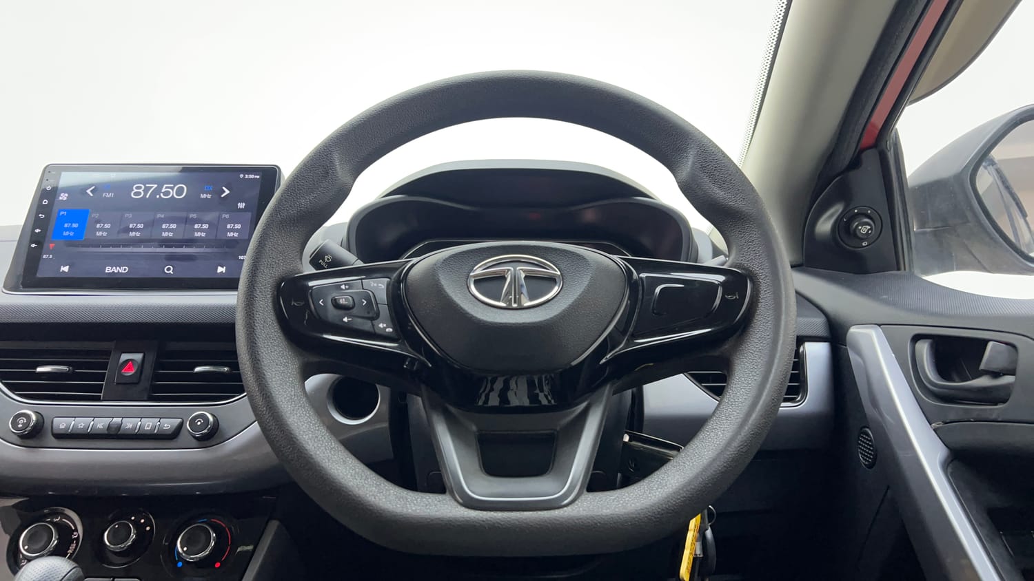 Used 2022 Tata Nexon XMA (S) Petrol Automatic interior STEERING VIEW