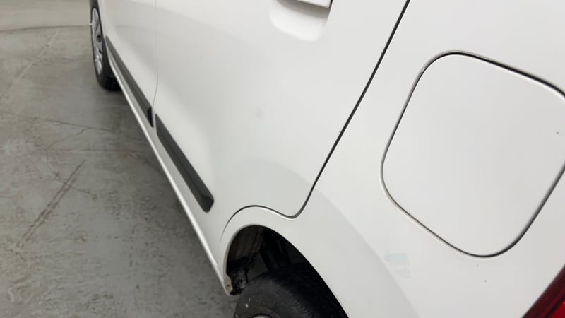 Used 2015 Maruti Suzuki Wagon R VXI Petrol Manual dents MINOR DENT