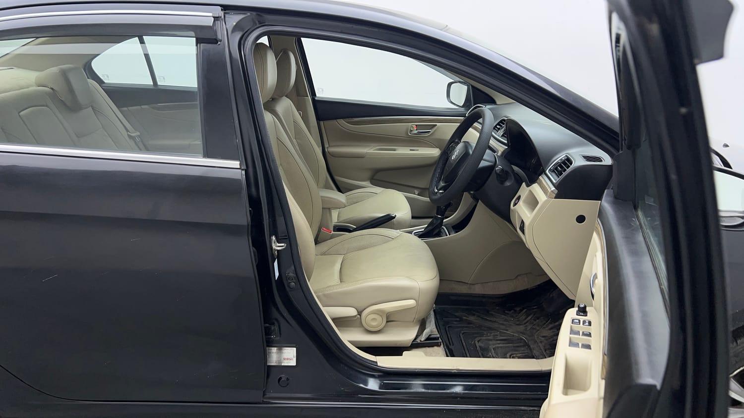 Used 2021 Maruti Suzuki Ciaz Alpha 1.5 AT Petrol Automatic interior RIGHT SIDE FRONT DOOR CABIN VIEW