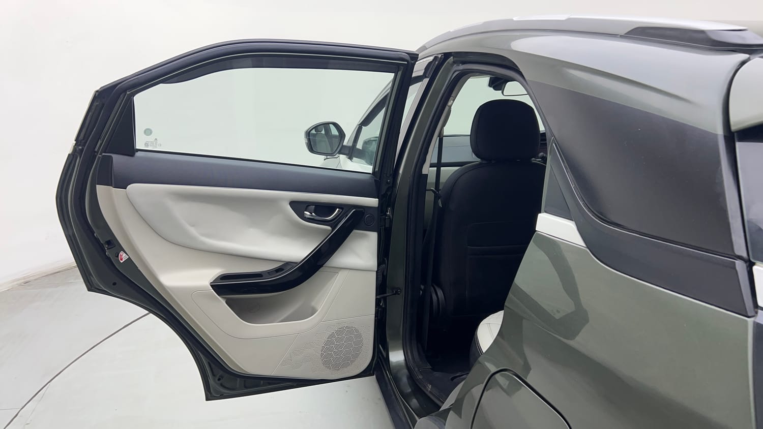 2022 Tata Nexon XZ Plus (HS)-22