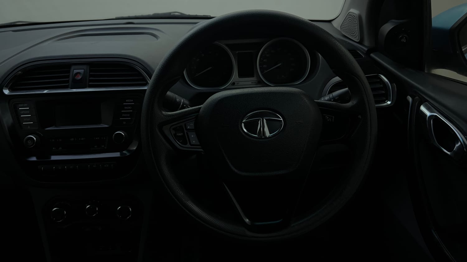 Used 2017 Tata Tigor Revotorq XZ Diesel Manual interior STEERING VIEW