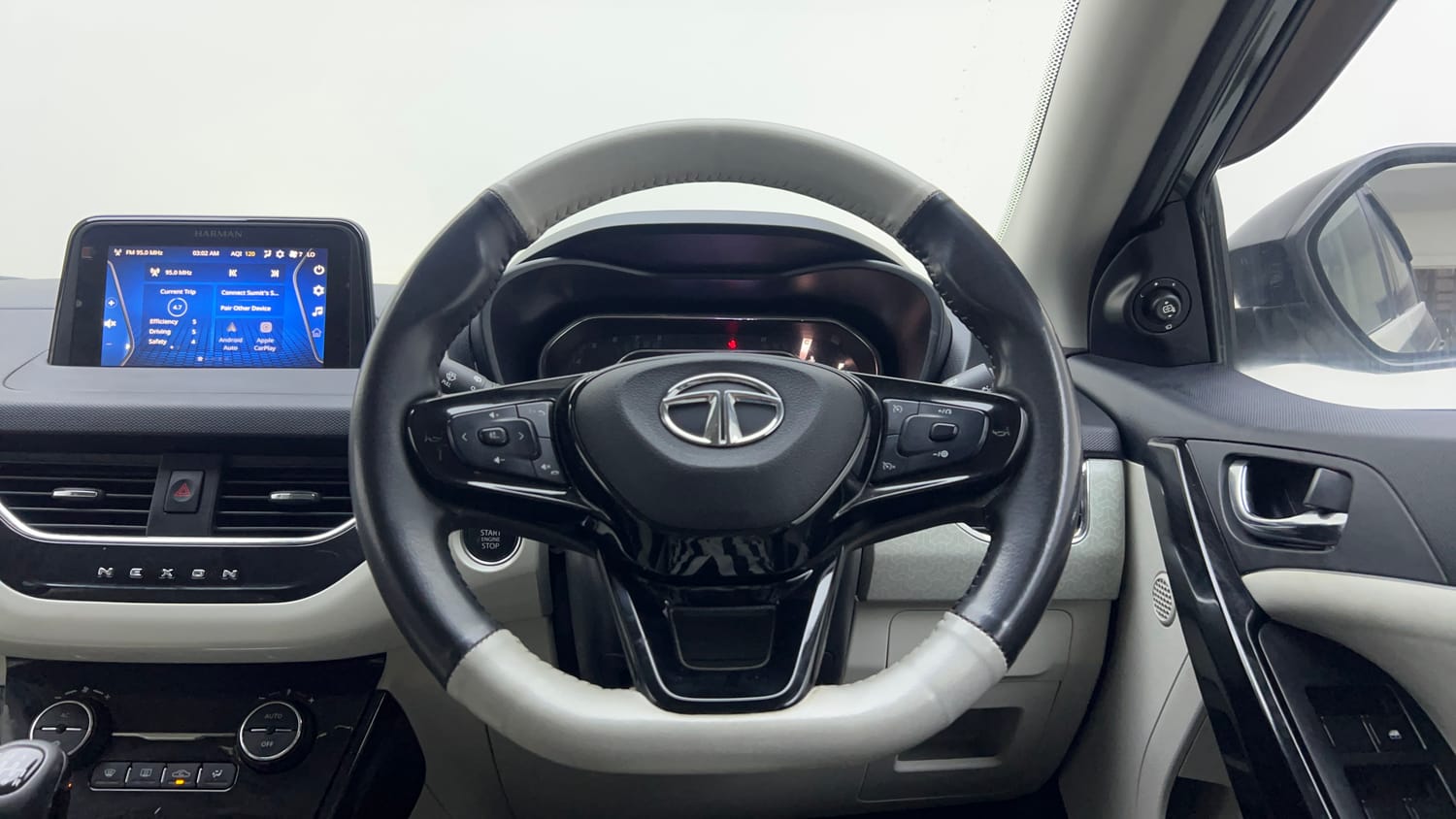 2022 Tata Nexon XZ Plus (HS)-14
