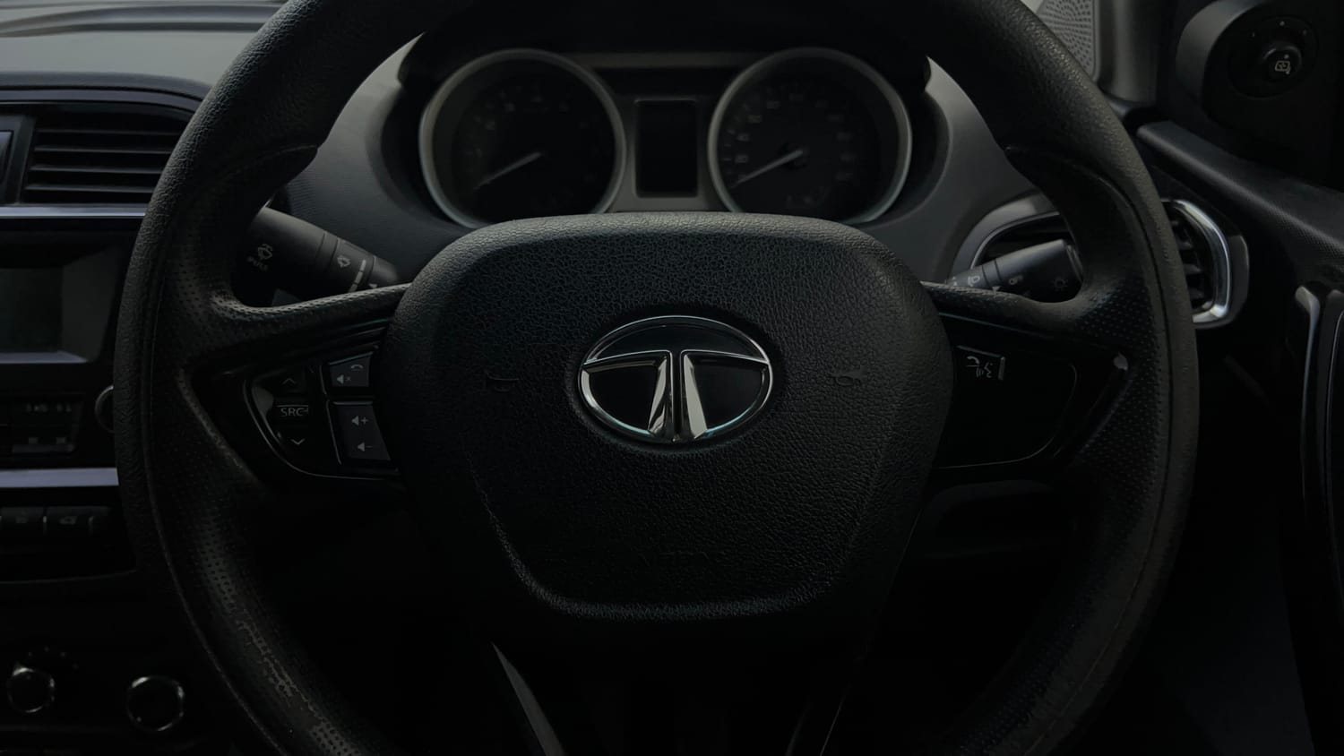 Used 2017 Tata Tigor Revotorq XZ Diesel Manual top_features Airbags