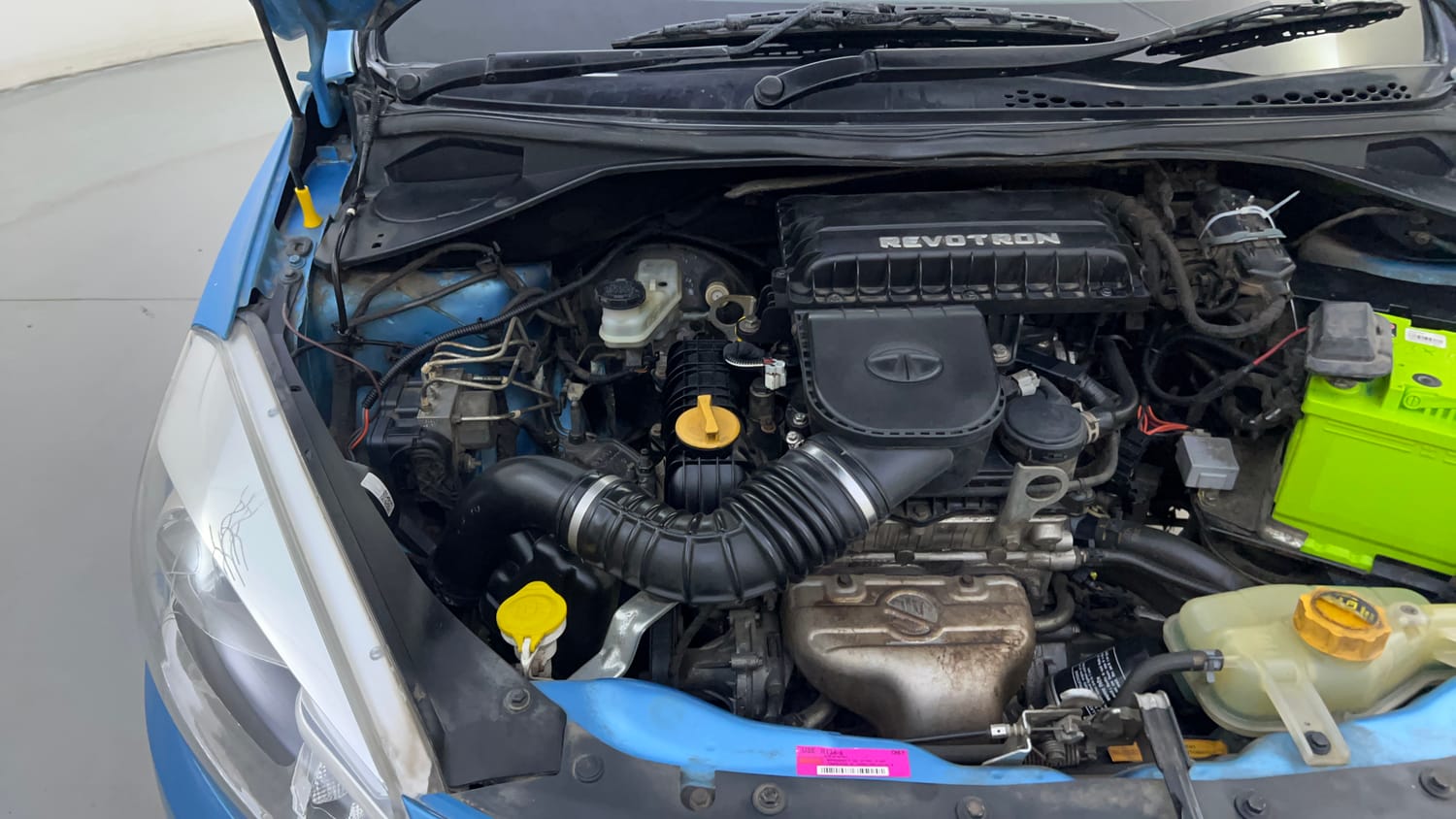 Used 2017 Tata Tiago Revotron XZ Petrol Manual engine ENGINE RIGHT SIDE HINGE & APRON VIEW