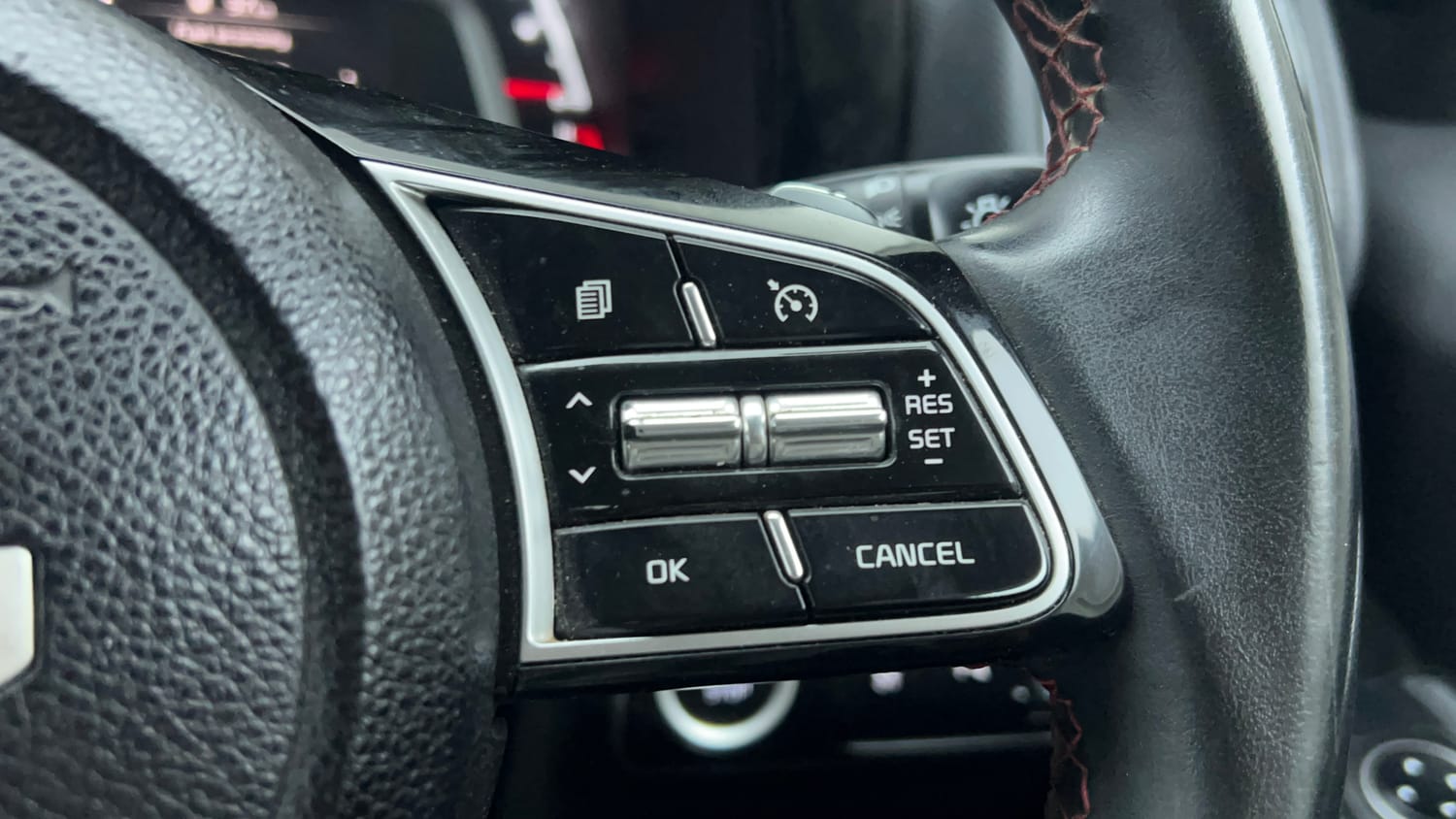 Used 2022 Kia Sonet GTX Plus 1.5 AT Diesel Automatic top_features Cruise control