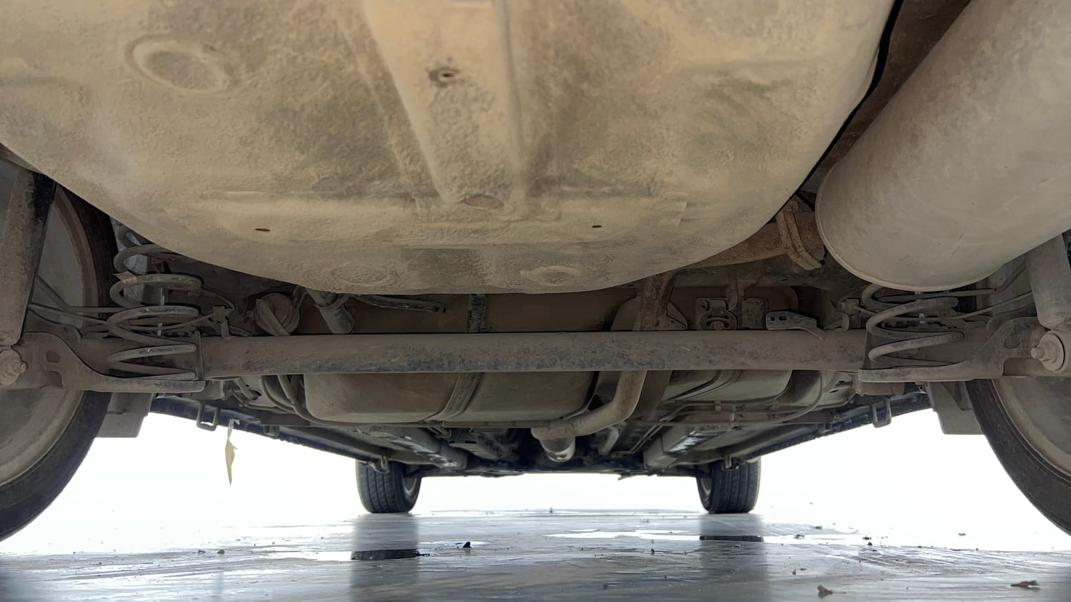 Used 2021 Maruti Suzuki Ciaz Alpha 1.5 AT Petrol Automatic extra REAR UNDERBODY VIEW (TAKEN FROM REAR)