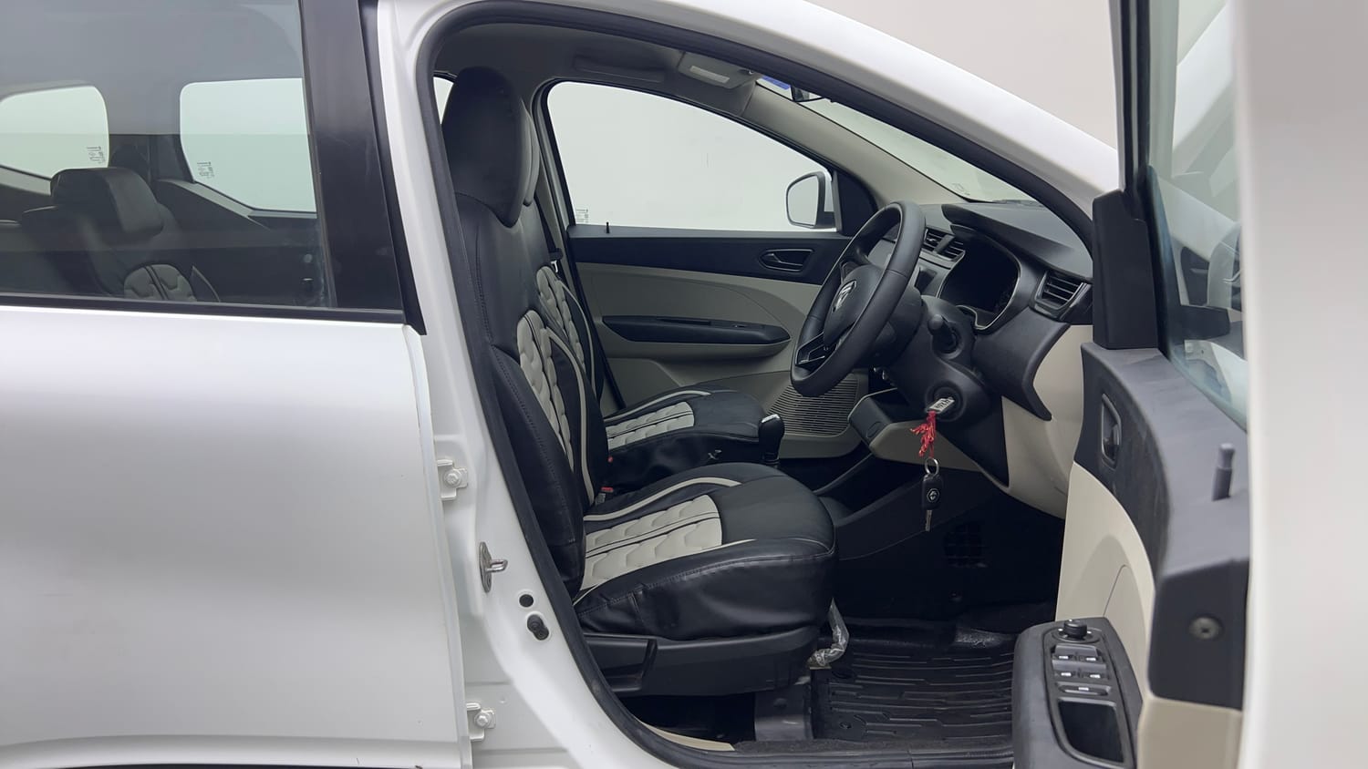 2020 Renault Triber RXT EASY-R AMT-17