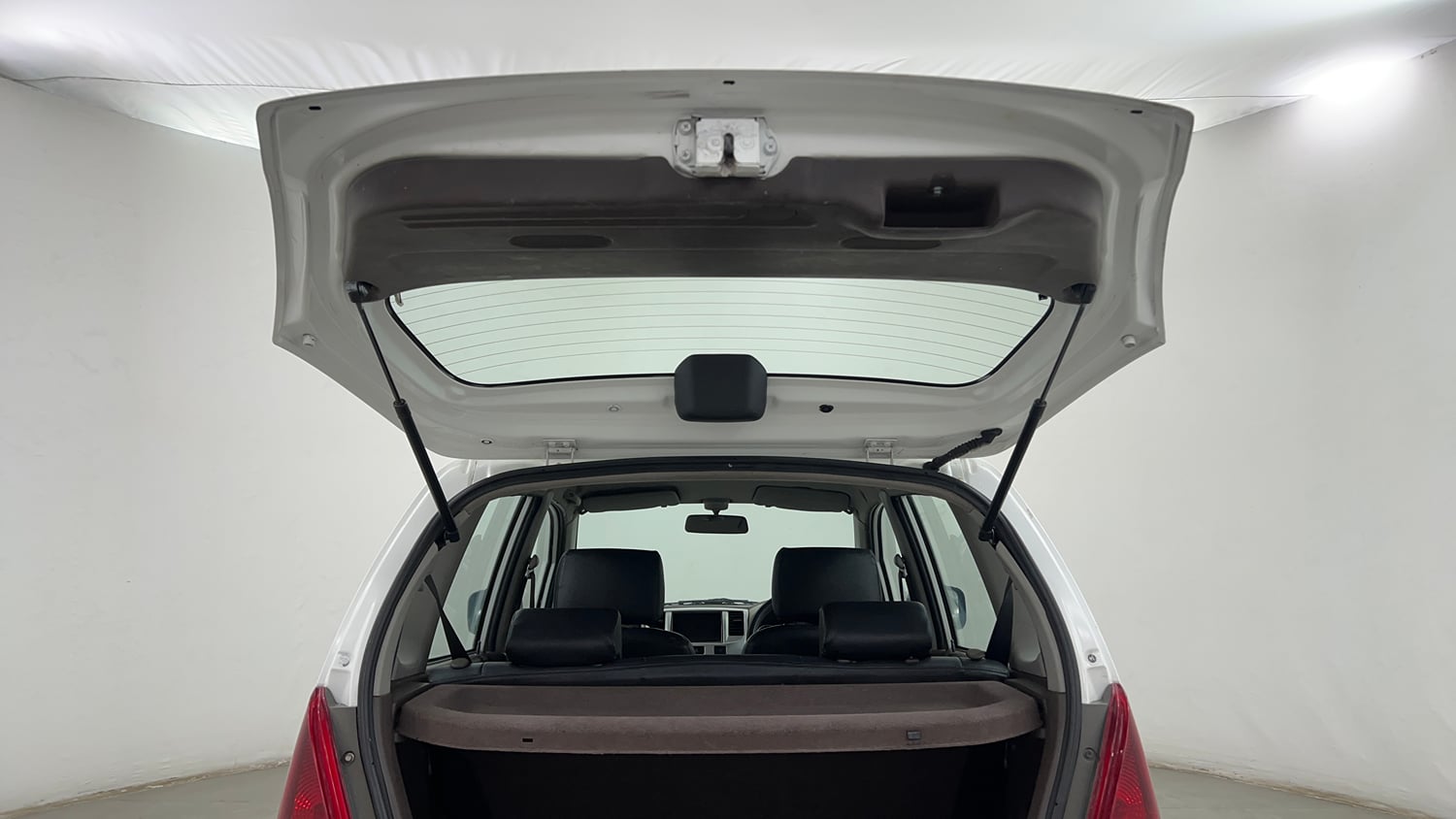 Used 2012 Maruti Suzuki Estilo VXi BS-IV Petrol Manual interior DICKY DOOR OPEN VIEW
