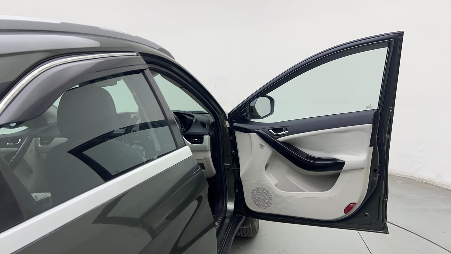2022 Tata Nexon XZ Plus (HS)-19