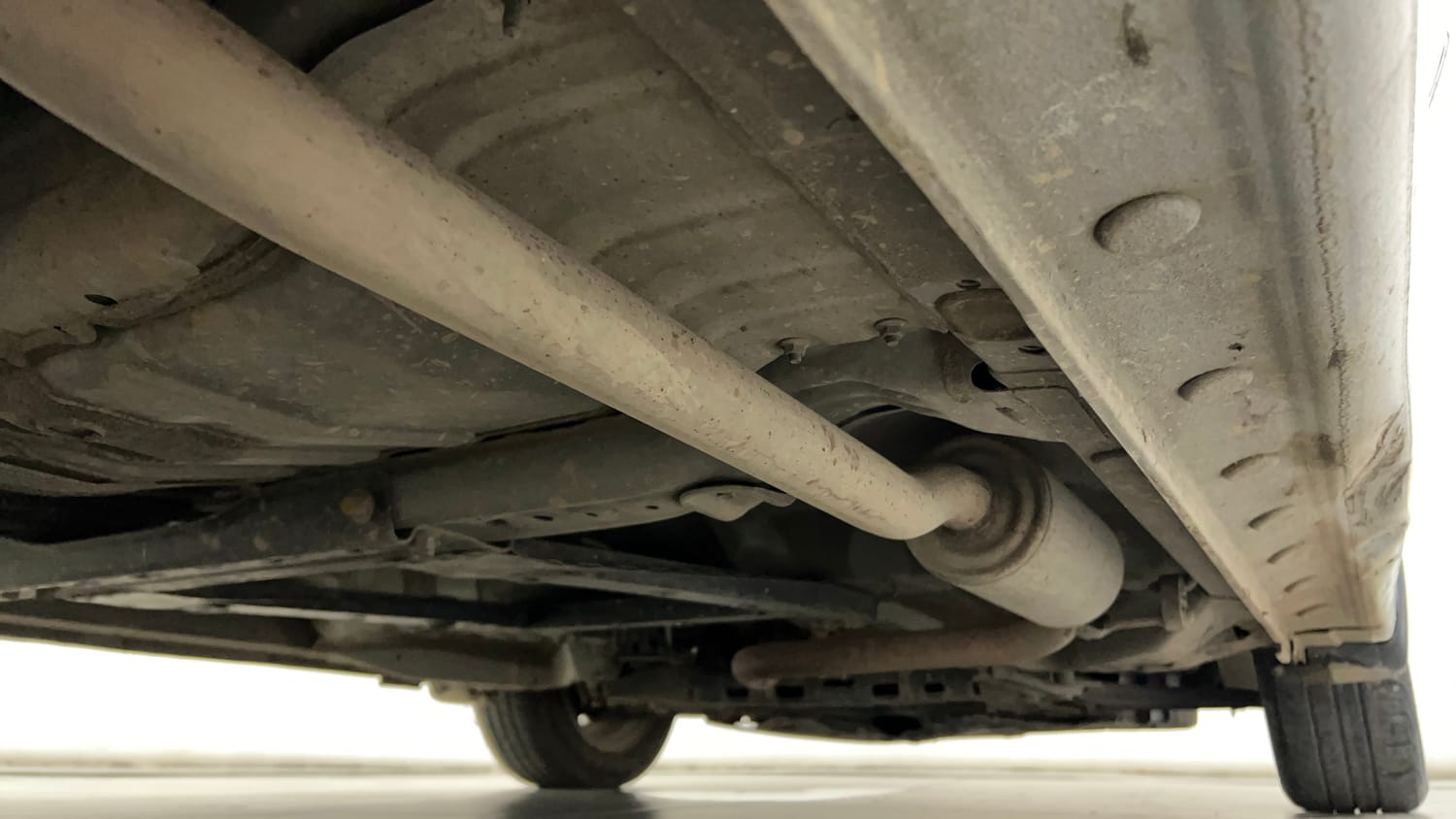 Used 2022 Honda City V Petrol+cng (Outside Fitted) Cng Manual extra REAR RIGHT UNDERBODY VIEW