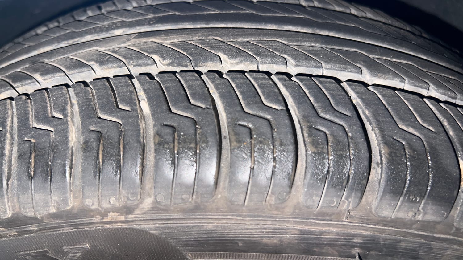Used 2017 Tata Tigor Revotorq XZ Diesel Manual tyres RIGHT FRONT TYRE TREAD VIEW