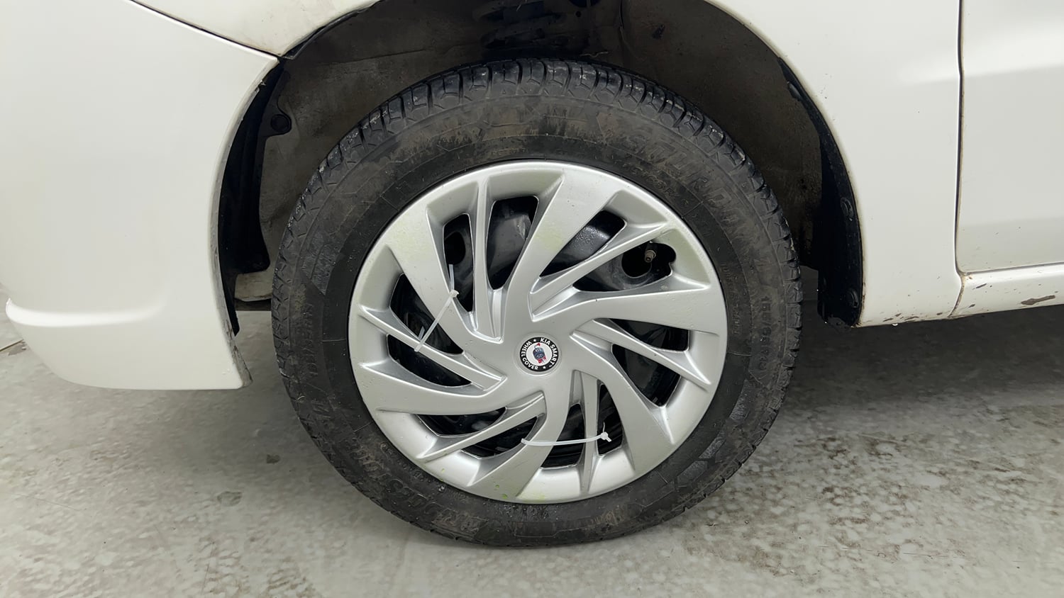 Used 2012 Maruti Suzuki Estilo VXi BS-IV Petrol Manual tyres LEFT FRONT TYRE RIM VIEW