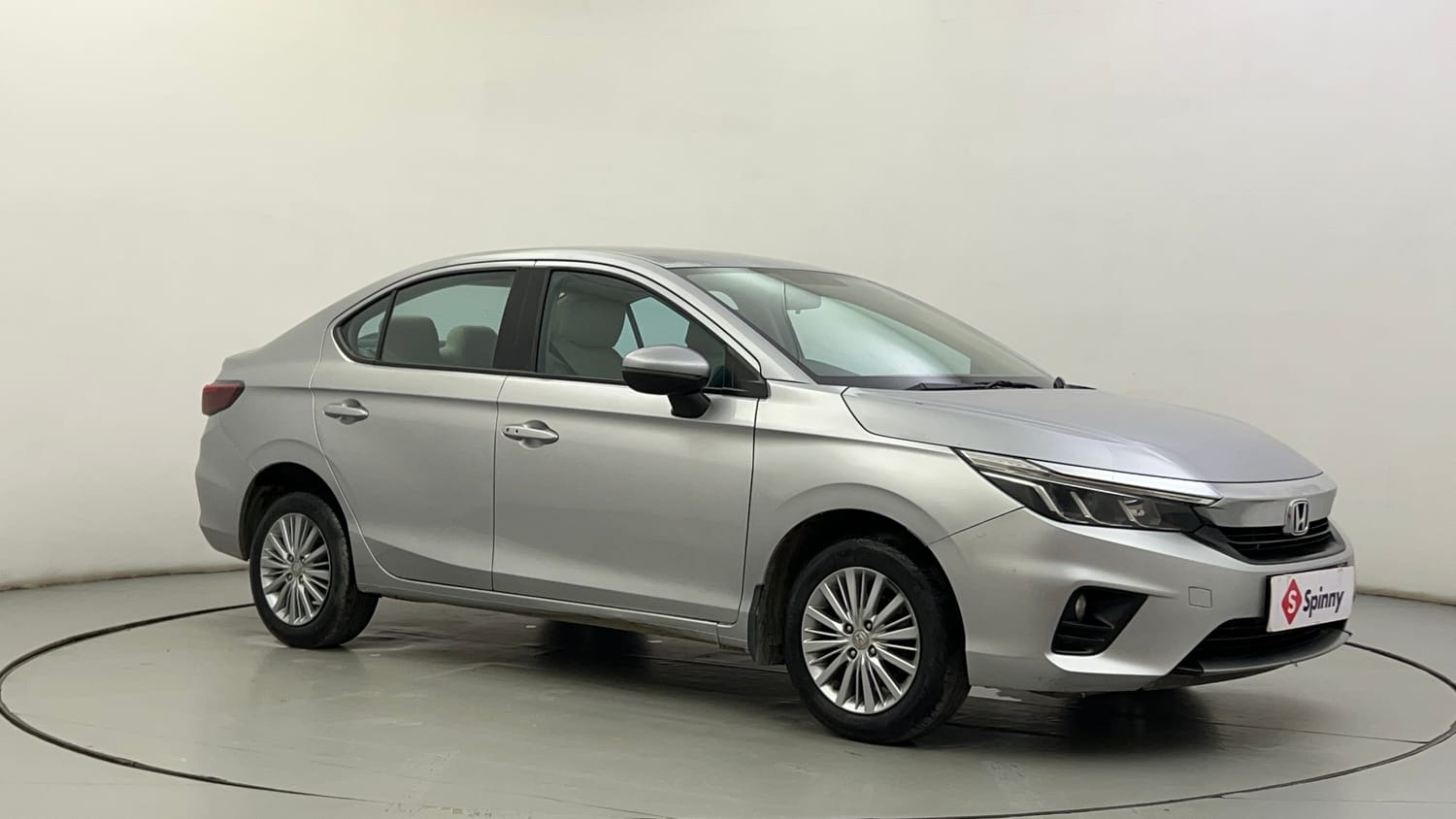 Used 2022 Honda City V Petrol+cng (Outside Fitted) Cng Manual exterior RIGHT FRONT CORNER VIEW