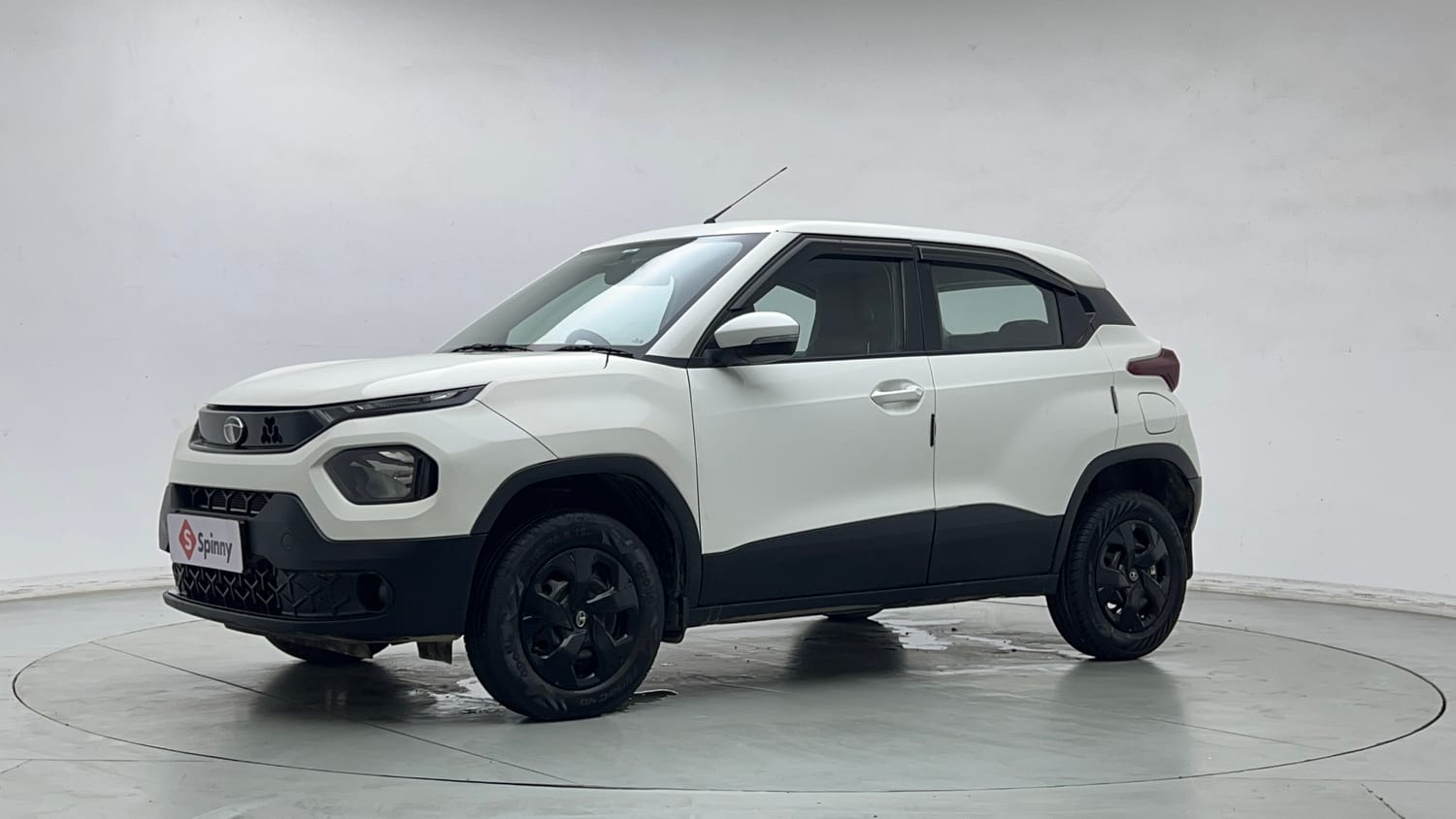 2022 Tata Punch Adventure MT