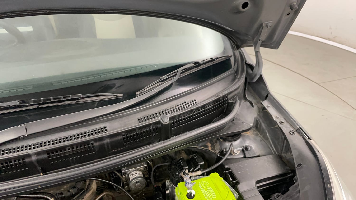 Used 2019 Hyundai Santro Sportz Petrol Manual engine ENGINE LEFT SIDE HINGE & APRON VIEW