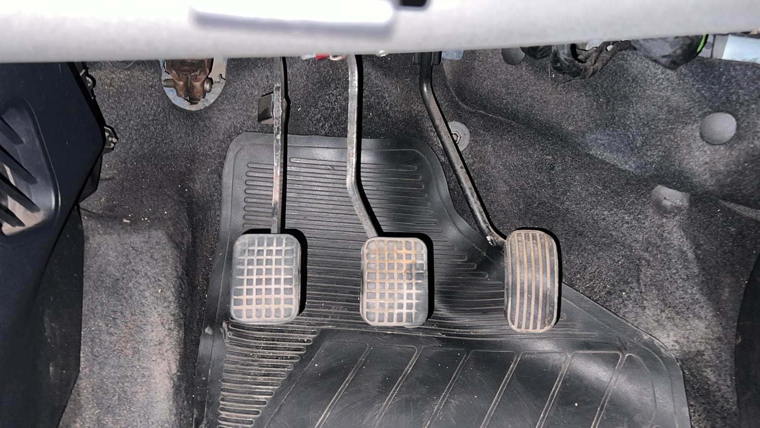 Used 2017 Tata Tiago Revotron XZ Petrol Manual interior PEDALS VIEW