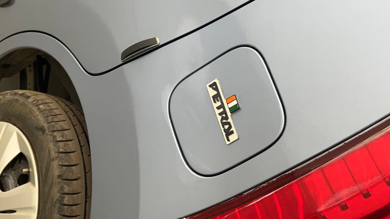 Used 2016 Maruti Suzuki Wagon R VXI Petrol Manual dents MINOR SCRATCH
