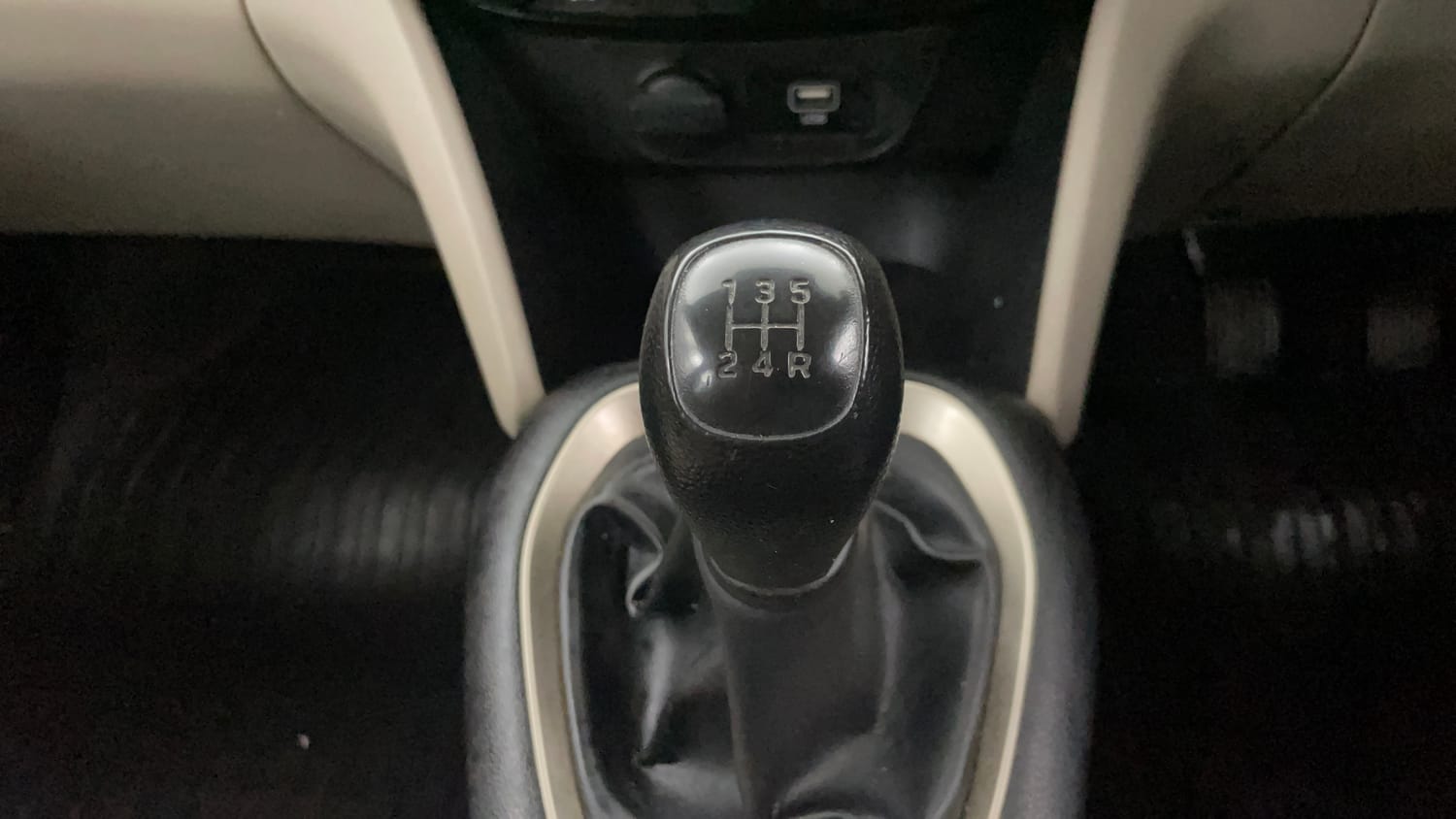 Used 2019 Hyundai Santro Sportz Petrol Manual interior GEAR  KNOB VIEW