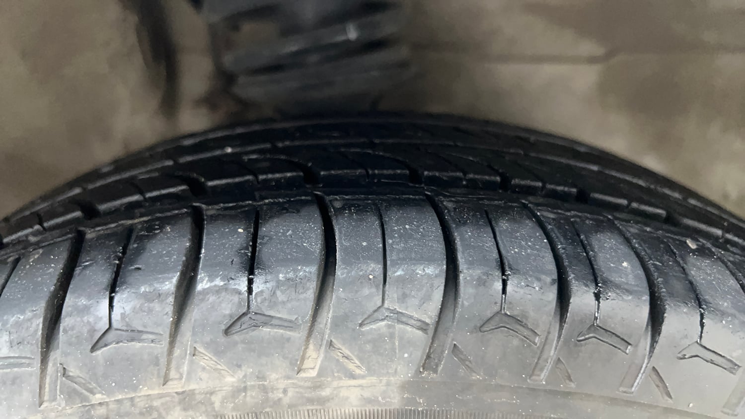Used 2012 Maruti Suzuki Estilo VXi BS-IV Petrol Manual tyres RIGHT FRONT TYRE TREAD VIEW