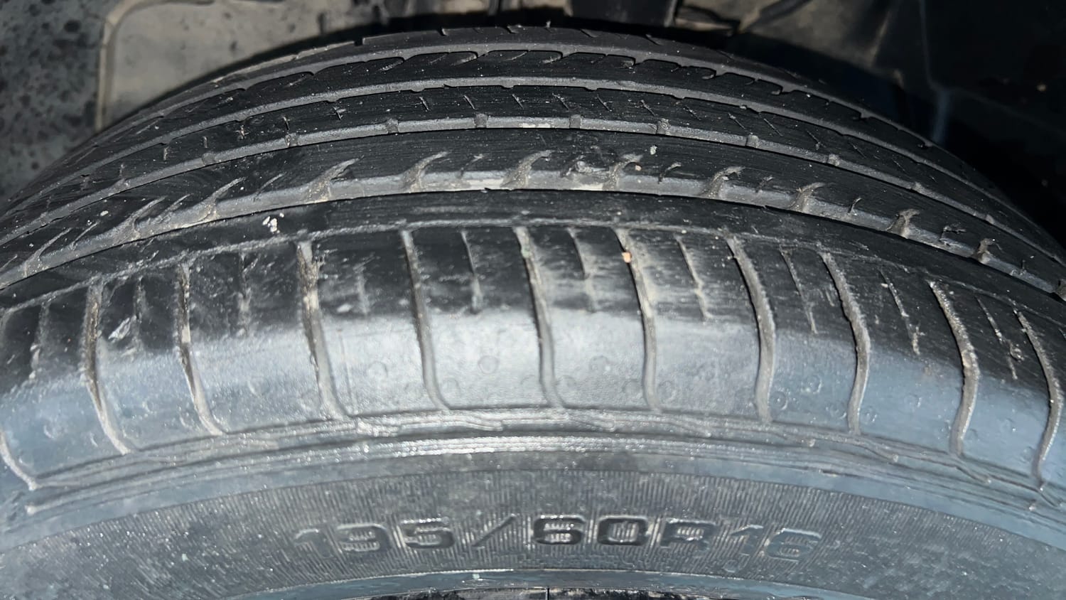 Used 2022 Tata Nexon XMA (S) Petrol Automatic tyres LEFT FRONT TYRE TREAD VIEW