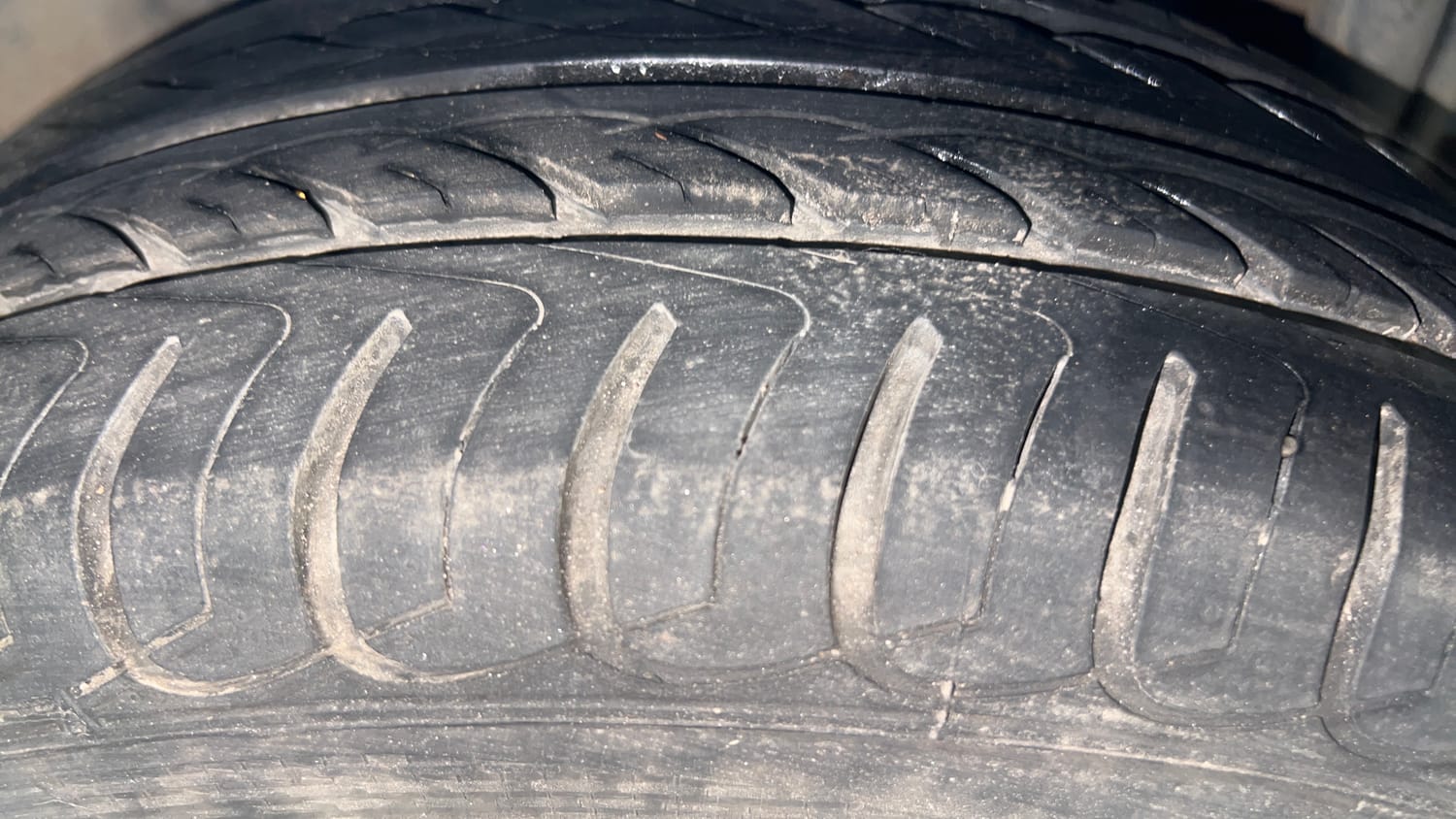 Used 2017 Tata Tiago Revotron XZ Petrol Manual tyres LEFT REAR TYRE TREAD VIEW