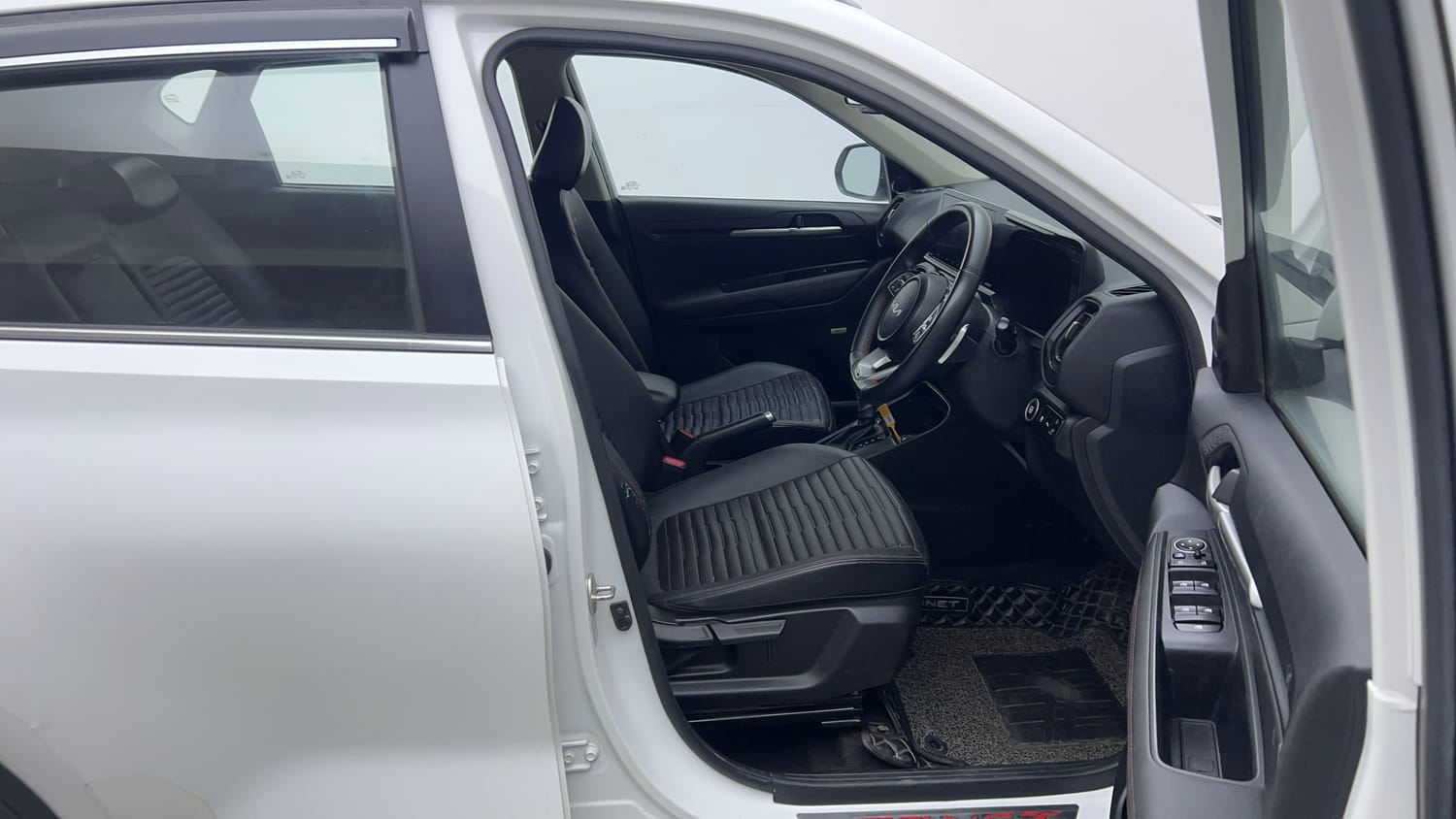 Used 2022 Kia Sonet GTX Plus 1.5 AT Diesel Automatic interior RIGHT SIDE FRONT DOOR CABIN VIEW