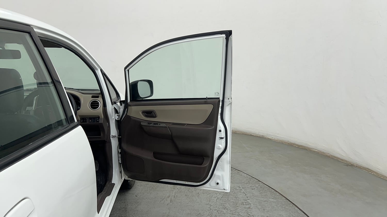 Used 2012 Maruti Suzuki Estilo VXi BS-IV Petrol Manual interior RIGHT FRONT DOOR OPEN VIEW