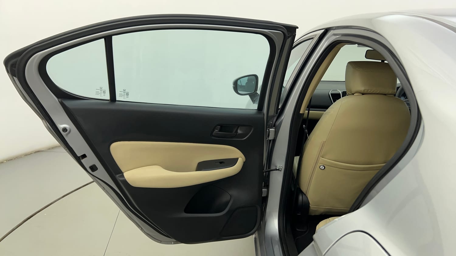 Used 2022 Honda City V Petrol+cng (Outside Fitted) Cng Manual interior LEFT REAR DOOR OPEN VIEW