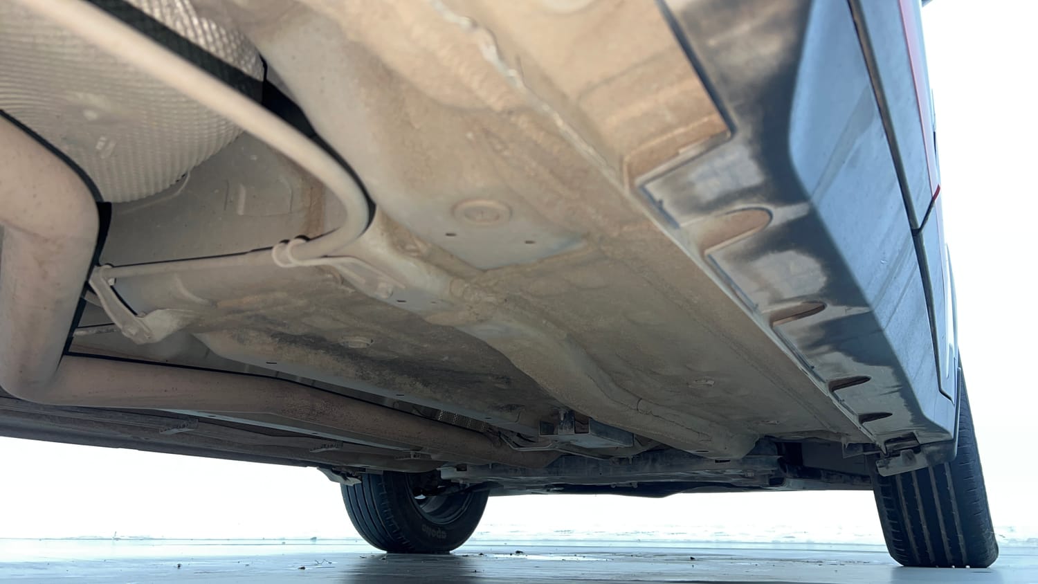 Used 2022 Kia Sonet GTX Plus 1.5 AT Diesel Automatic extra REAR RIGHT UNDERBODY VIEW