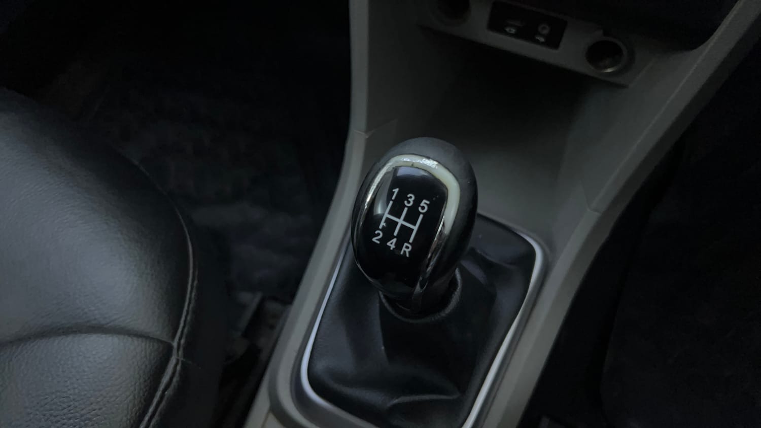 Used 2017 Tata Tiago Revotron XZ Petrol Manual interior GEAR  KNOB VIEW