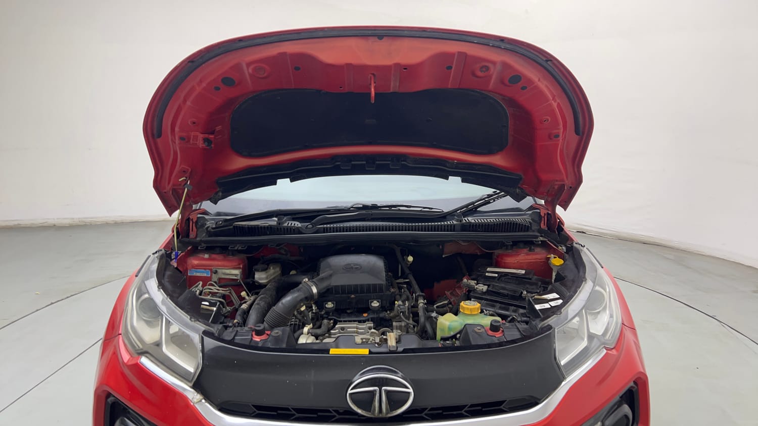 Used 2022 Tata Nexon XMA (S) Petrol Automatic engine ENGINE & BONNET OPEN FRONT VIEW
