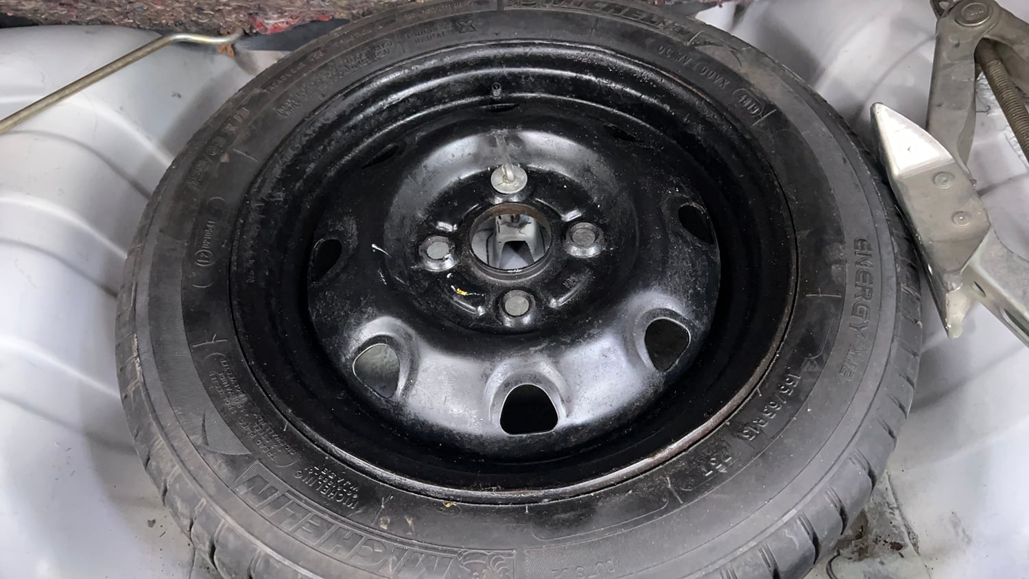 Used 2012 Maruti Suzuki Estilo VXi BS-IV Petrol Manual tyres SPARE TYRE VIEW