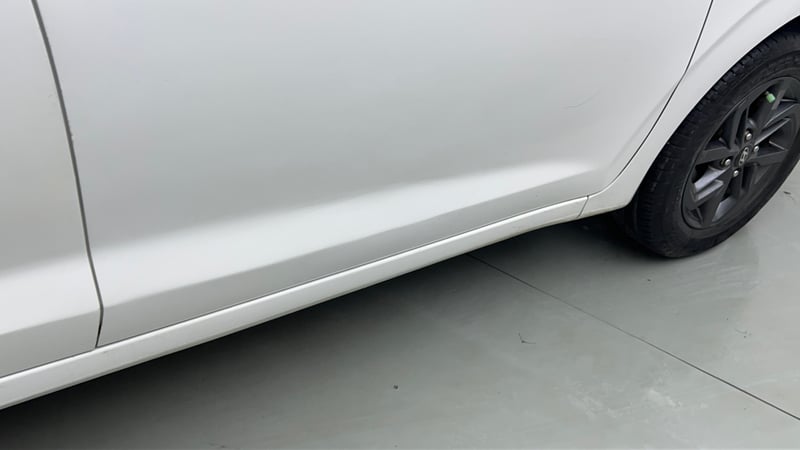 Used 2022 Hyundai Grand i10 Nios Sportz AMT 1.2 Kappa VTVT Petrol Automatic dents MINOR SCRATCH