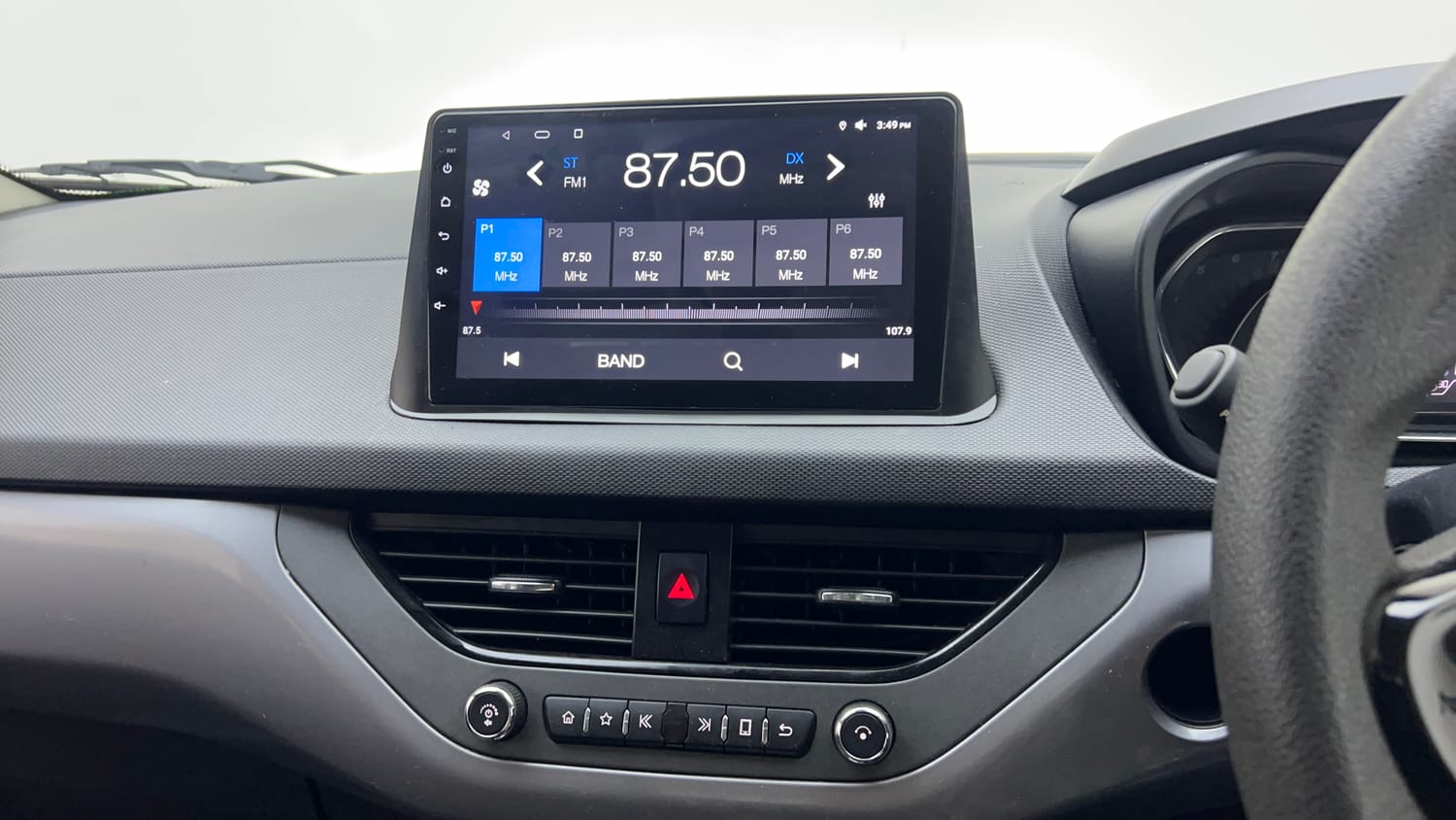 Used 2022 Tata Nexon XMA (S) Petrol Automatic top_features Integrated (in-dash) music system