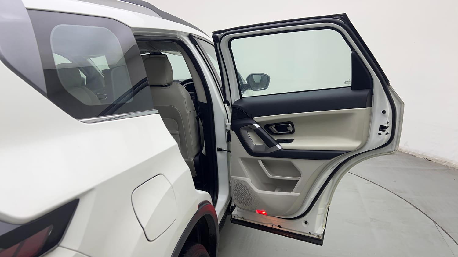 2021 Tata Safari XZA Plus-20