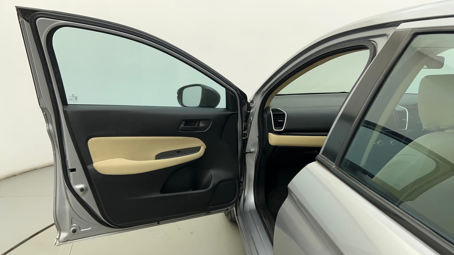 Used 2022 Honda City V Petrol+cng (Outside Fitted) Cng Manual interior LEFT FRONT DOOR OPEN VIEW