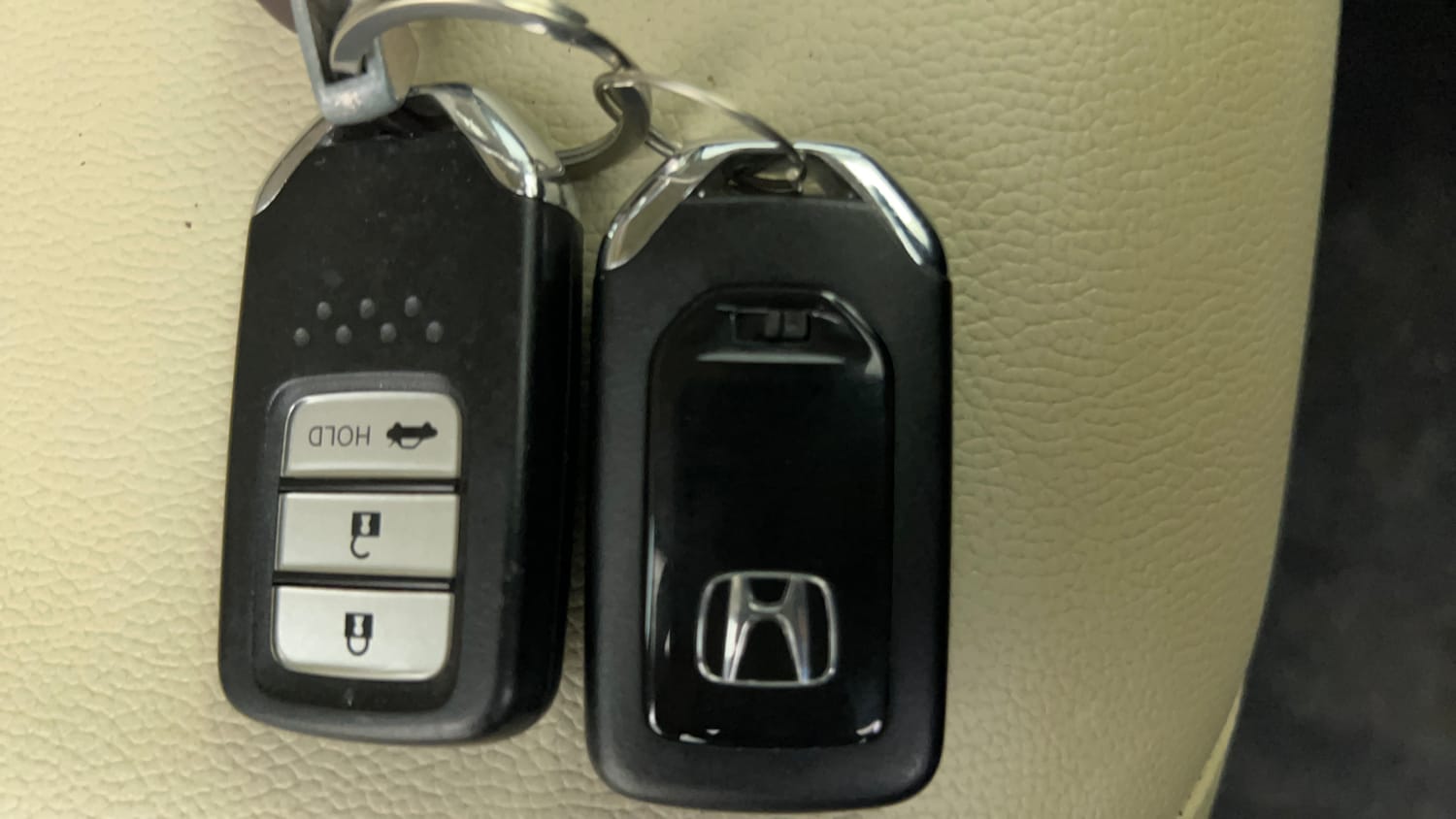 Used 2022 Honda City V Petrol+cng (Outside Fitted) Cng Manual extra CAR KEY VIEW