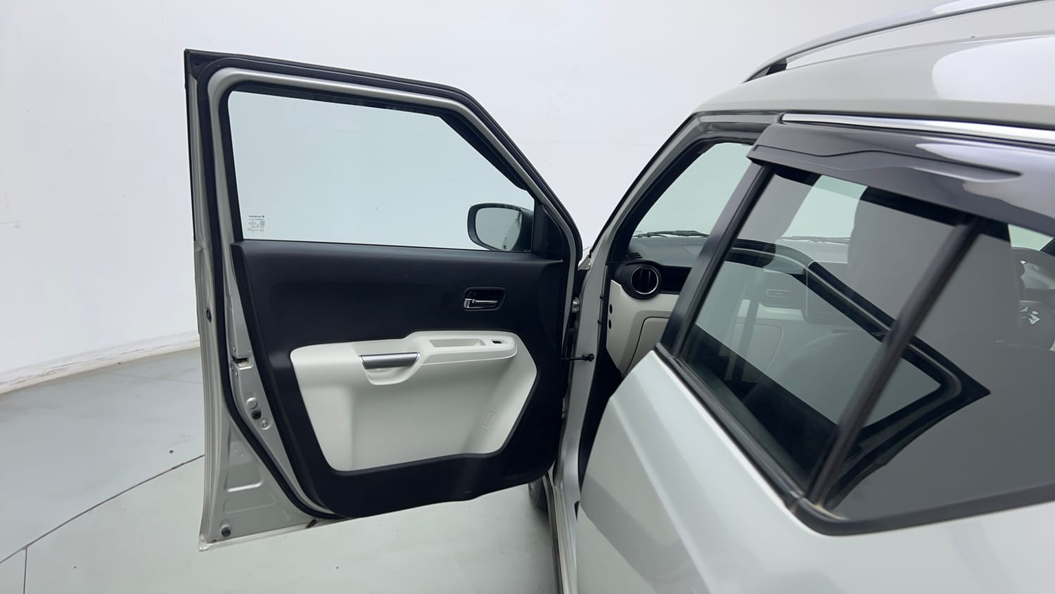 Used 2020 Maruti Suzuki Ignis Zeta 1.2 MT Petrol Manual interior LEFT FRONT DOOR OPEN VIEW