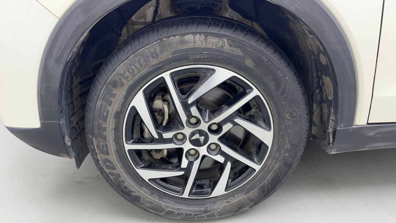 2023 Mahindra XUV 300 W8 1.2 Petrol-34