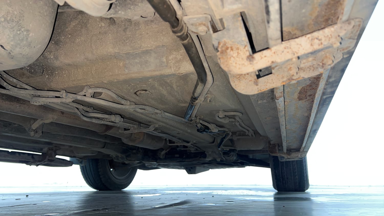 Used 2022 Tata Safari XZA Plus Diesel Automatic extra REAR RIGHT UNDERBODY VIEW