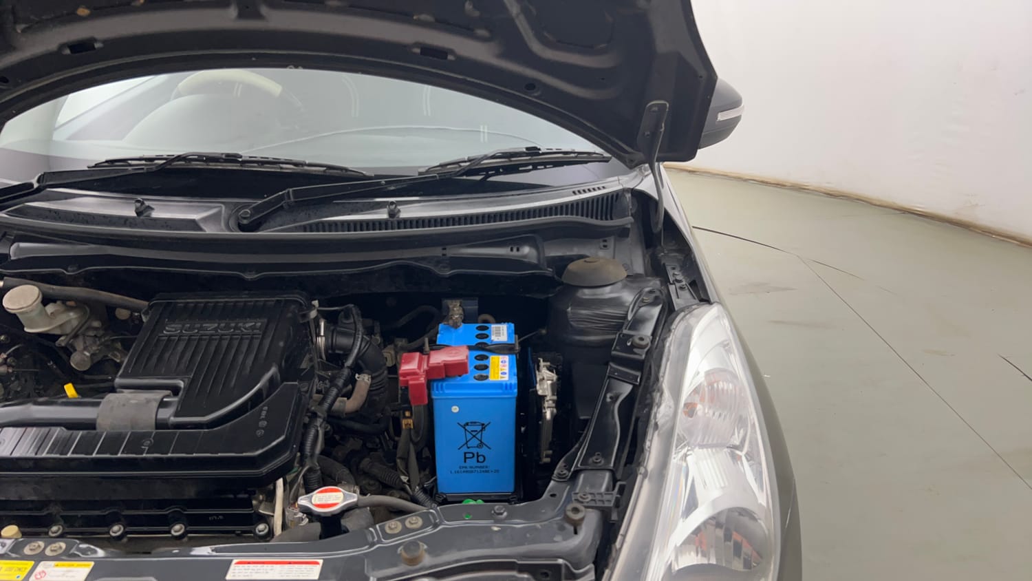 Used 2015 Maruti Suzuki Swift VXi Petrol Manual engine ENGINE LEFT SIDE HINGE & APRON VIEW