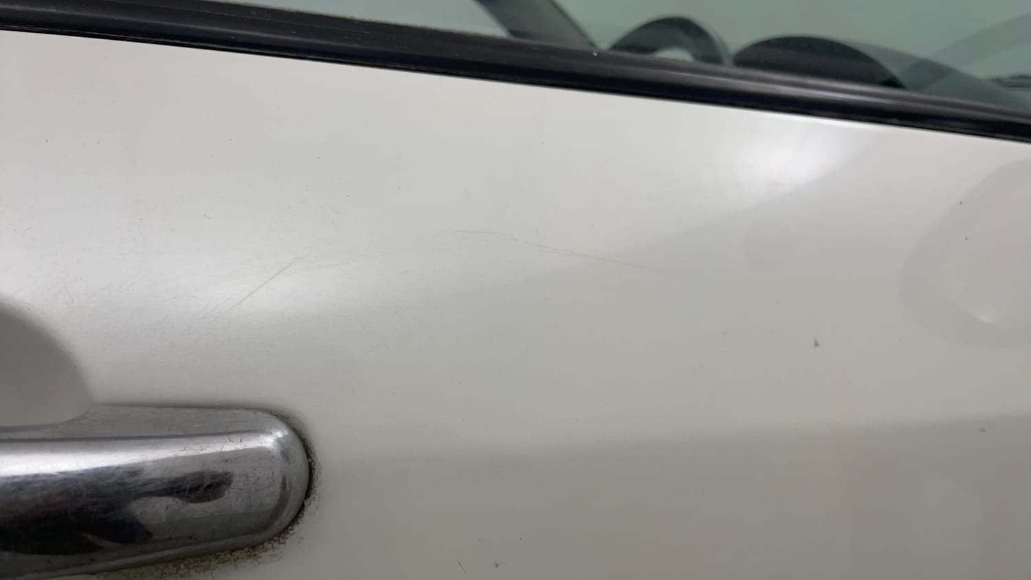 Used 2017 Maruti Suzuki Swift Lxi (O) Petrol Manual dents MINOR SCRATCH