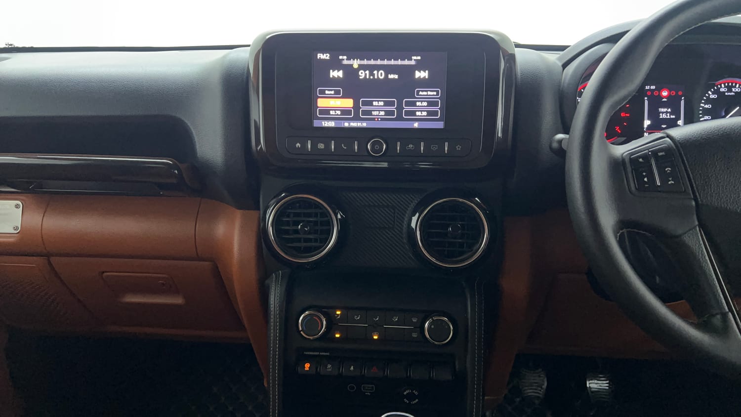 Used 2022 mahindra Thar LX Hard Top Petrol MT 4WD Petrol Manual interior MUSIC SYSTEM & AC CONTROL VIEW