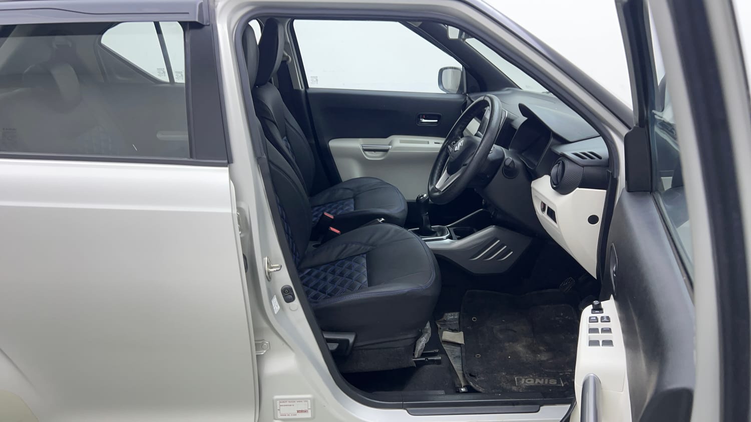 Used 2020 Maruti Suzuki Ignis Zeta 1.2 MT Petrol Manual interior RIGHT SIDE FRONT DOOR CABIN VIEW