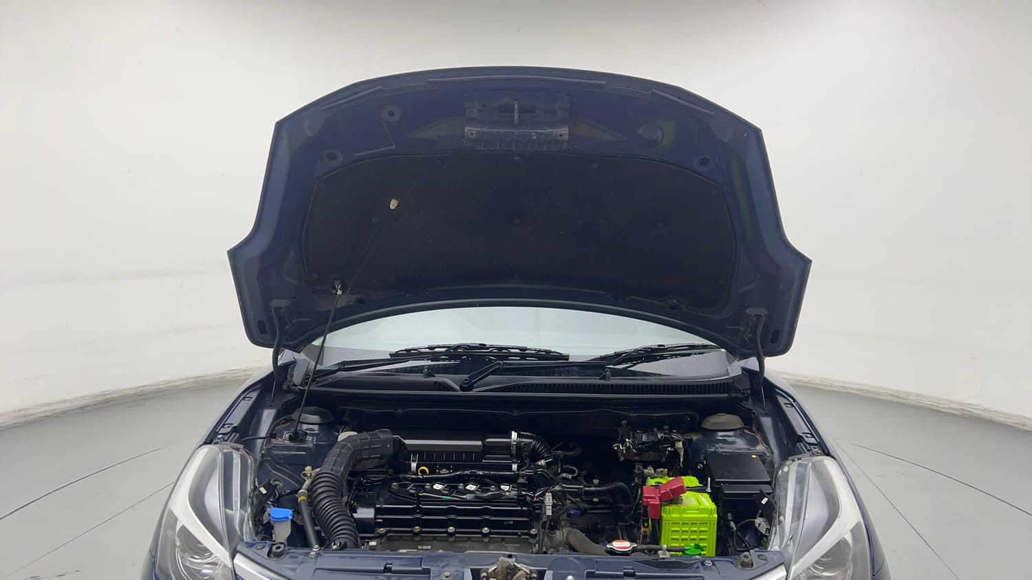 Used 2020 Maruti Suzuki Baleno Alpha Petrol Manual engine ENGINE & BONNET OPEN FRONT VIEW