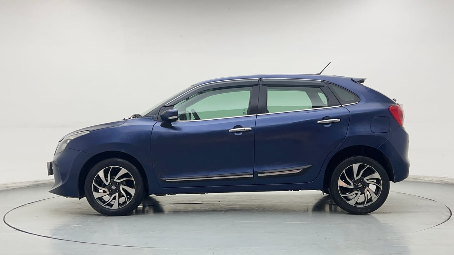 Used 2020 Maruti Suzuki Baleno Alpha Petrol Manual exterior LEFT SIDE VIEW