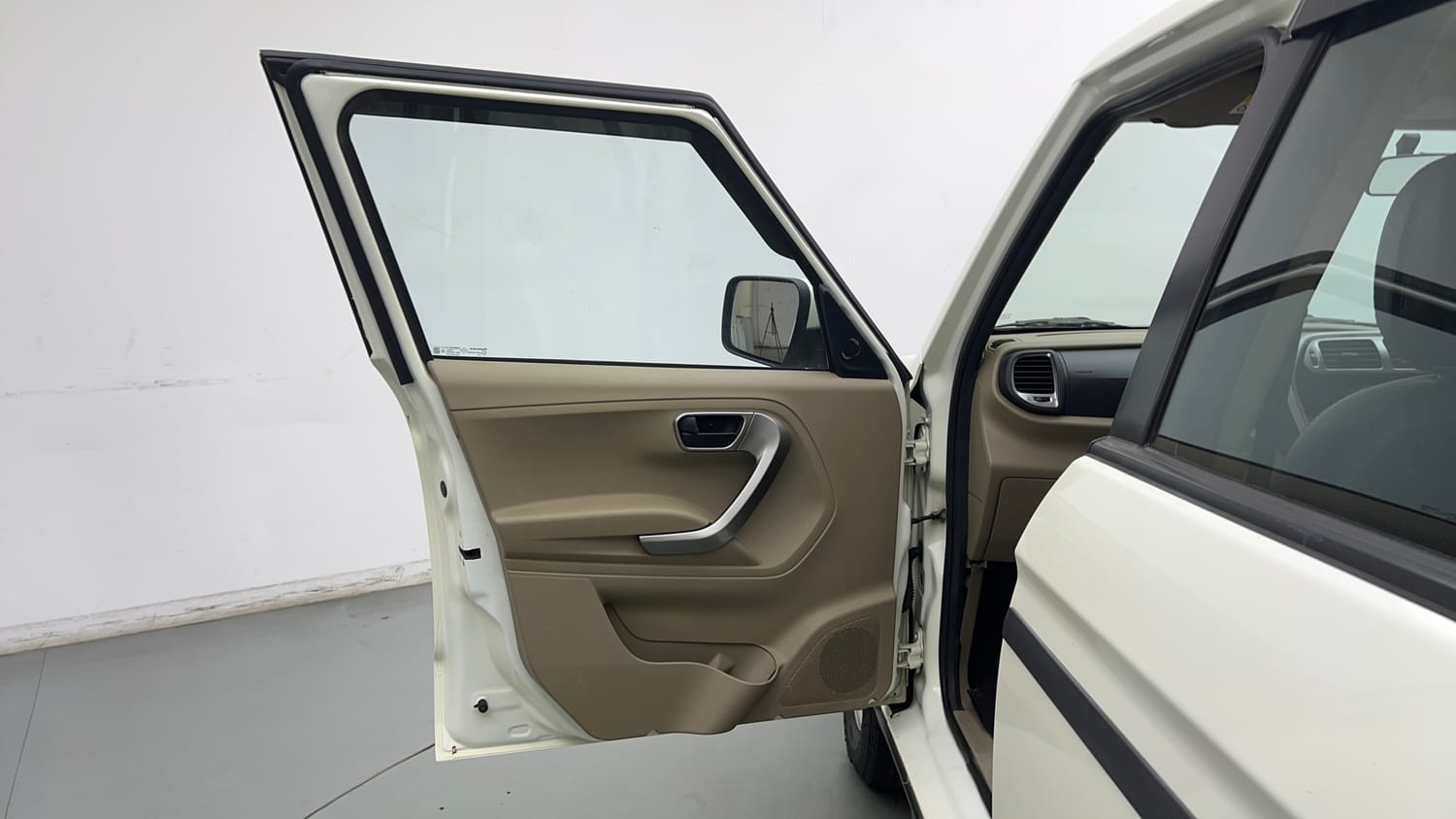 2023 Mahindra Bolero Neo N10-21