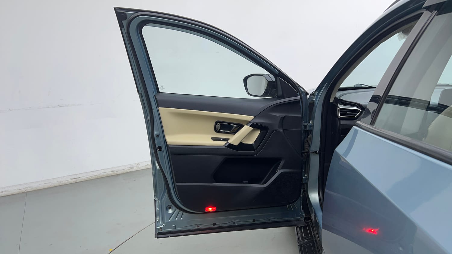 Used 2022 Tata Safari XZA Plus Diesel Automatic interior LEFT FRONT DOOR OPEN VIEW