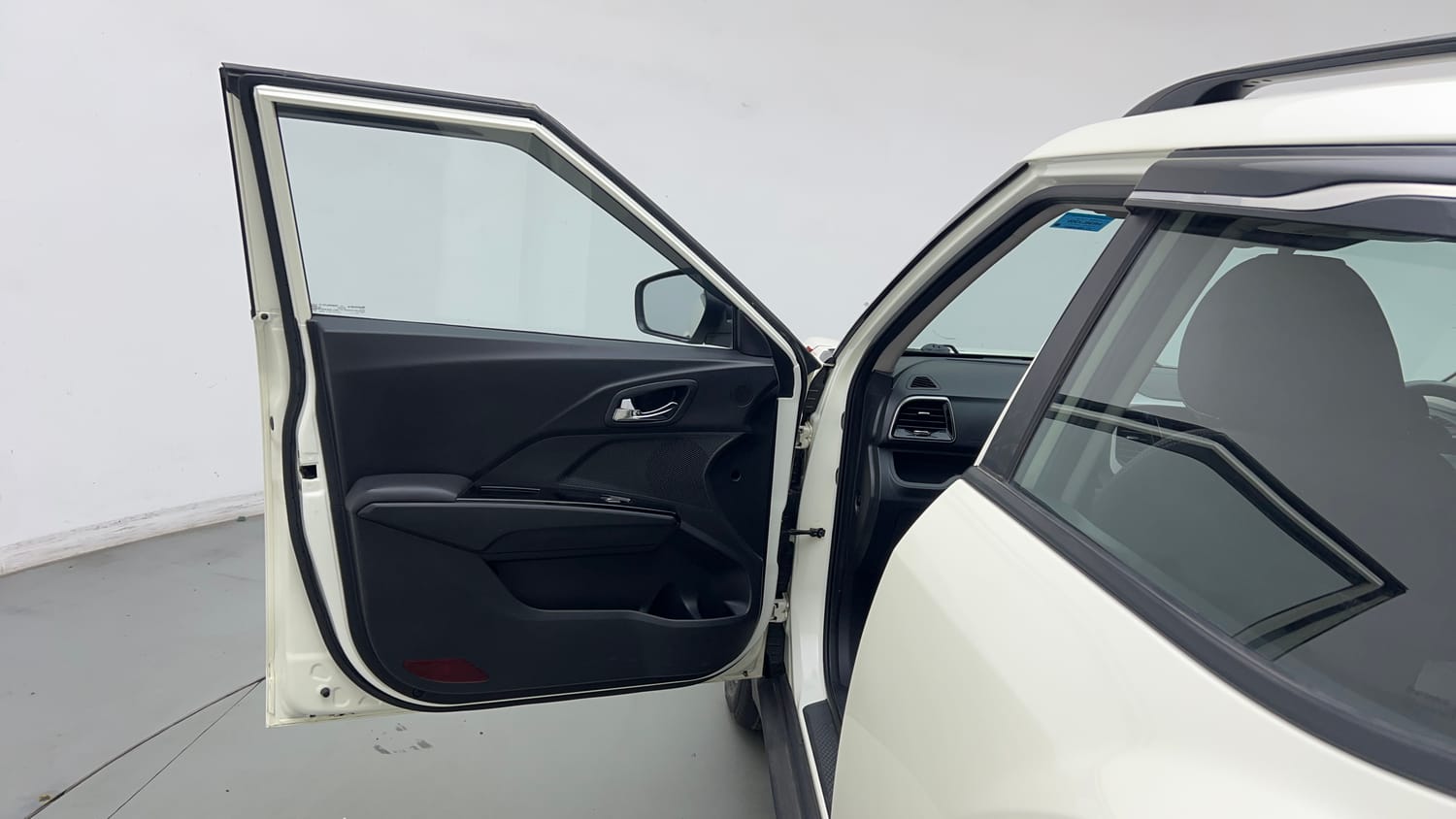 2023 Mahindra XUV 300 W8 1.2 Petrol-21
